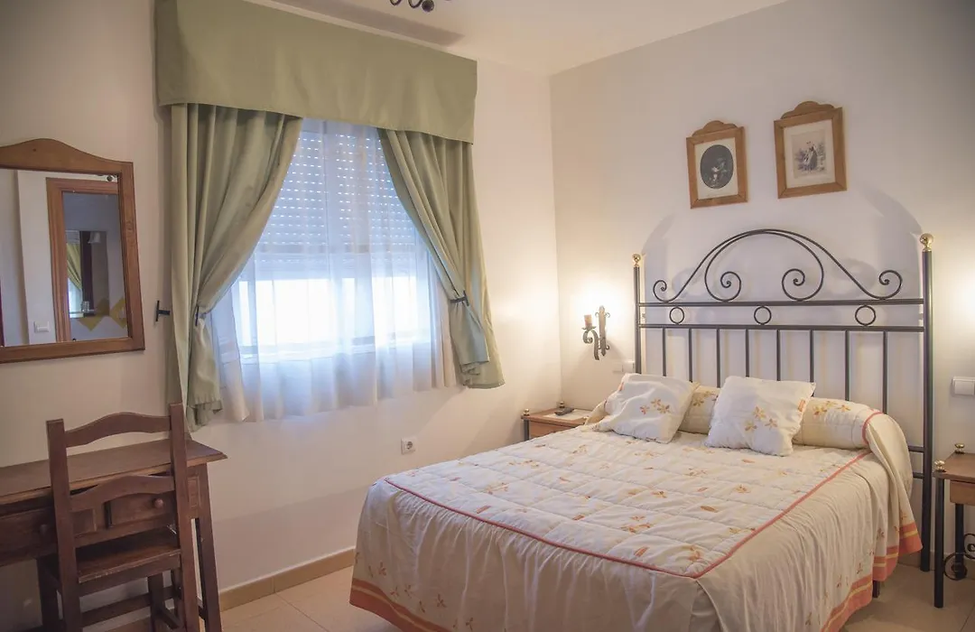 Hostal DP El Pilar-1