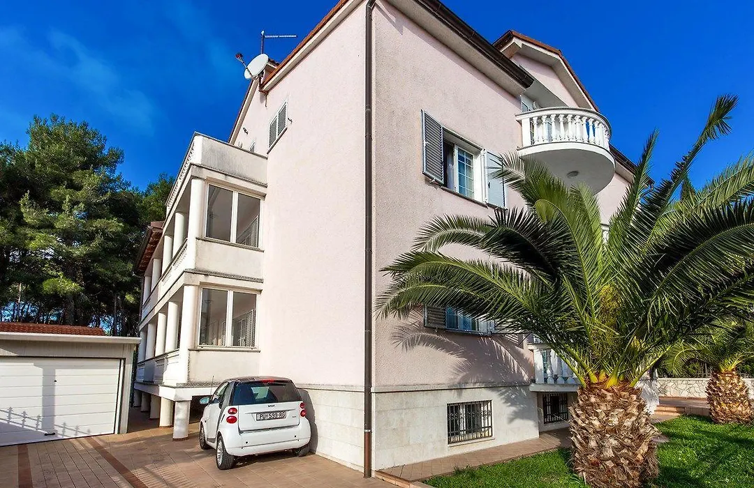 Apartments Ori-1