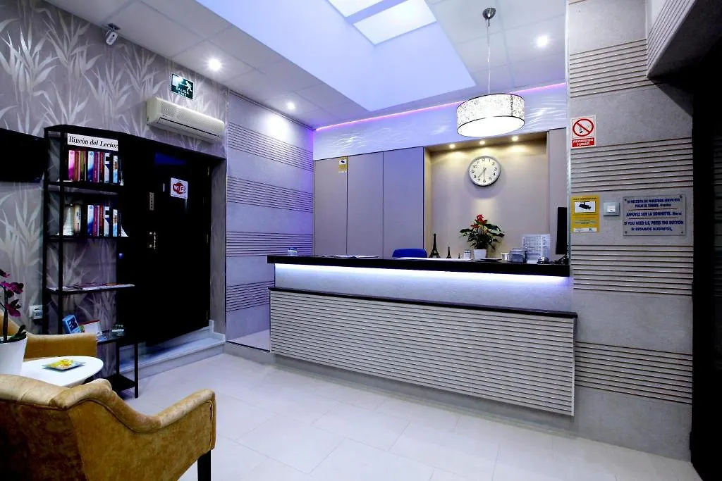 Hostal Paris-1
