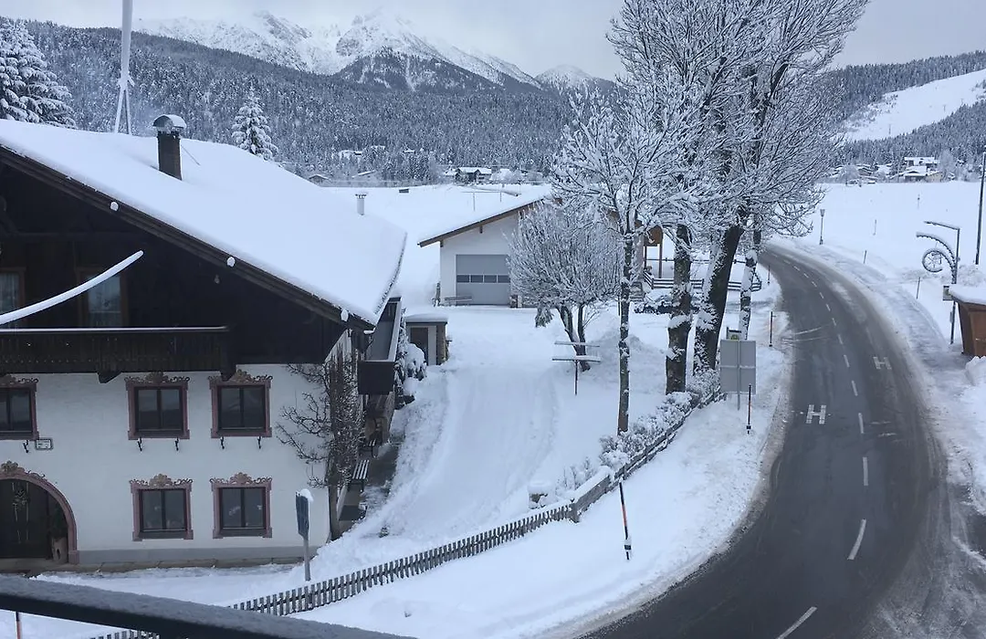 Hostel Weisses Rössl-1