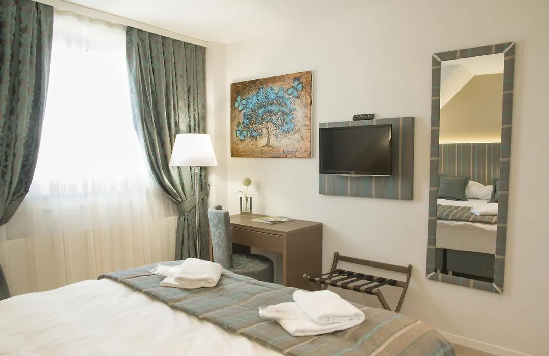 Residence De L'Ours-1