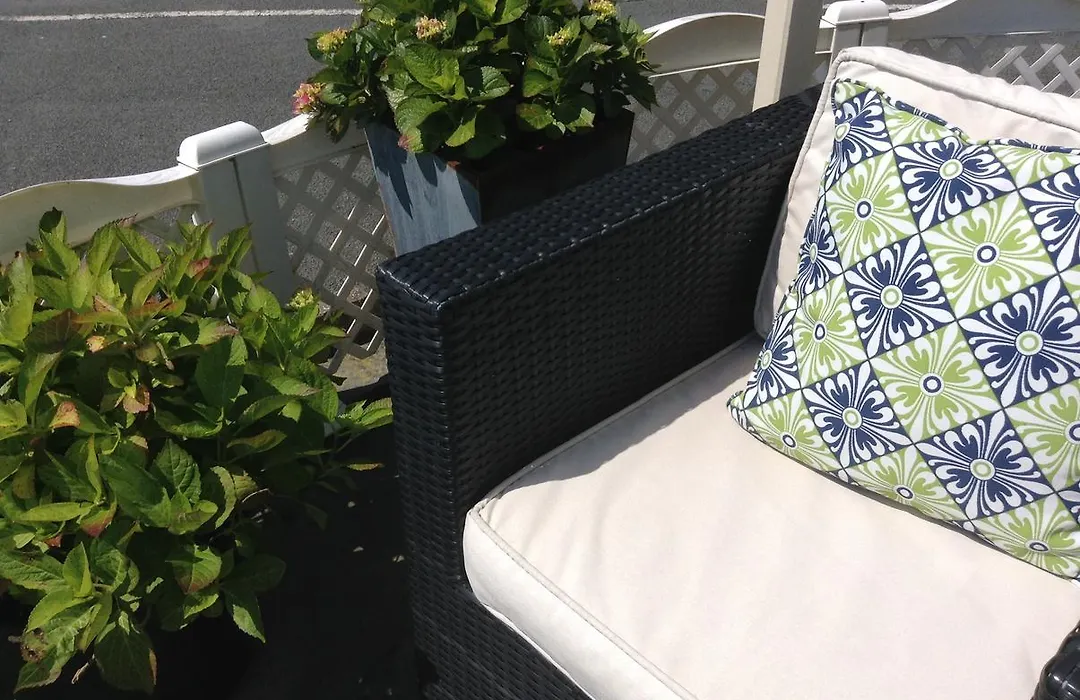 Endeavour Guest House-1