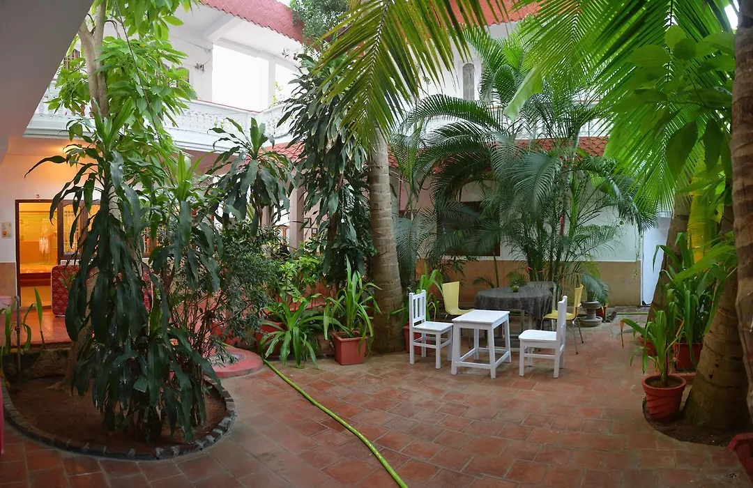 Daphne Hotel-1