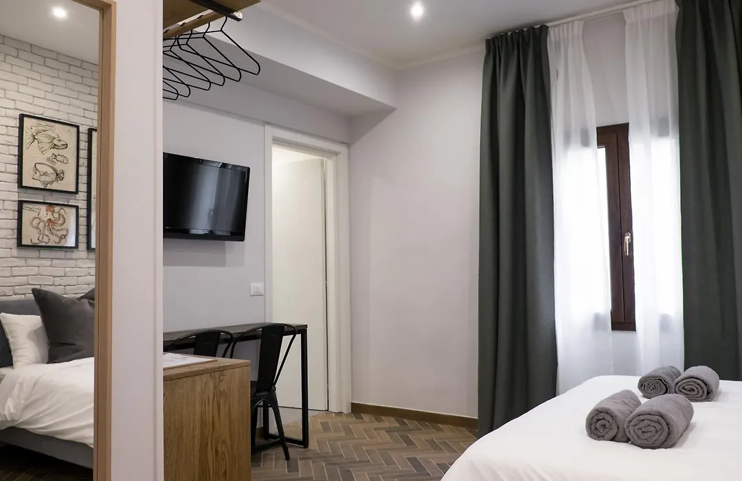 The Gallery 42 Guest House-1