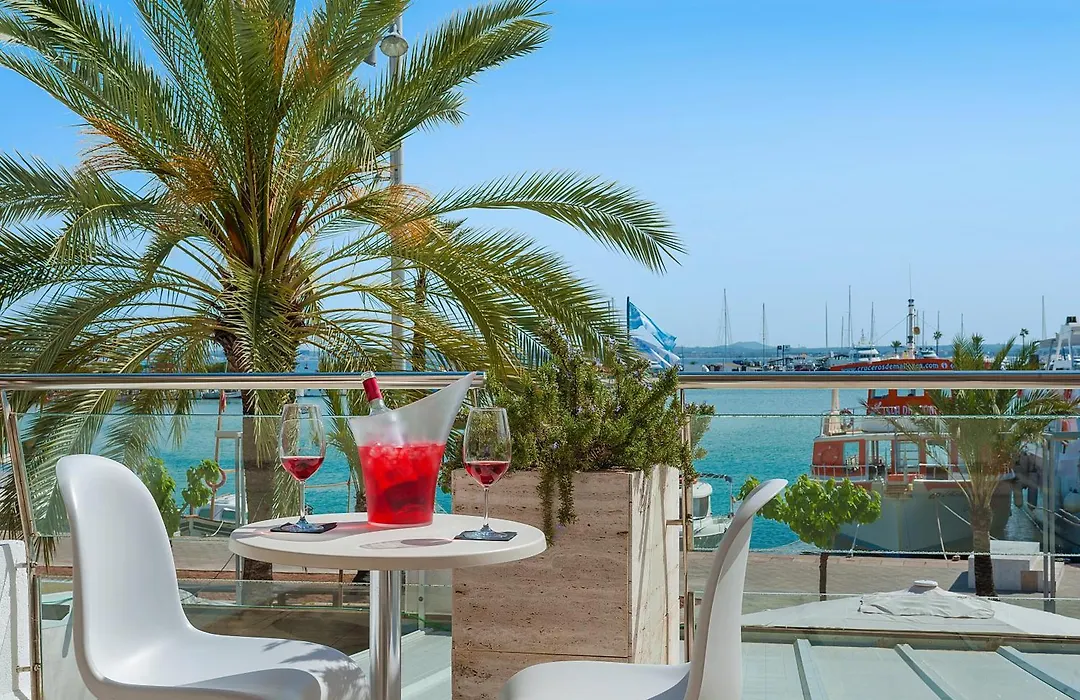 Hostal Brisa Marina-1
