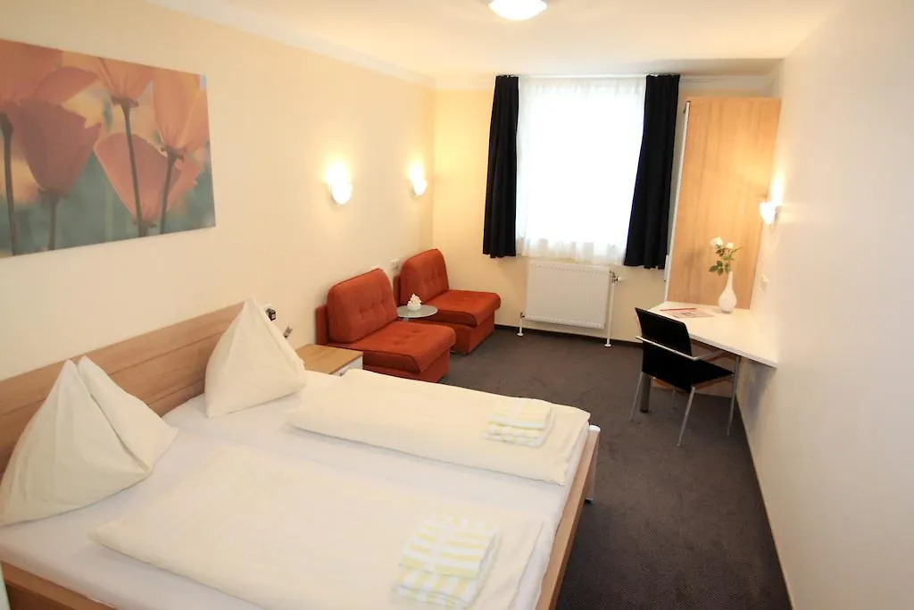 Pension Tennisweber-1