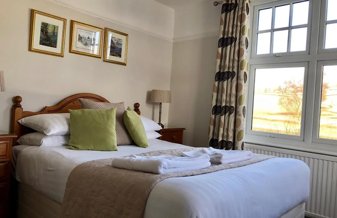 Meadowcroft Guest House-1