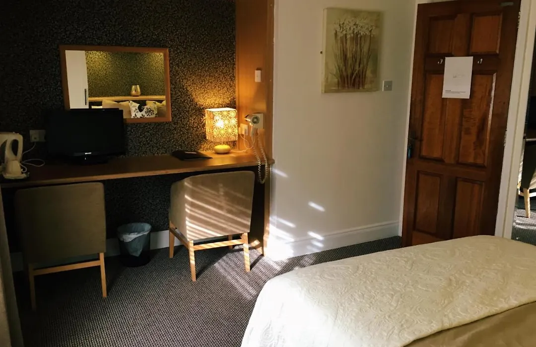 Abbeyvilla Guesthouse Room Only-1