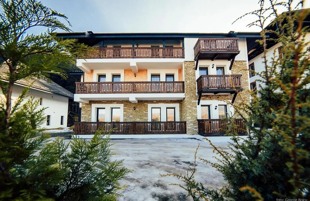 La Conac In Bucovina-1