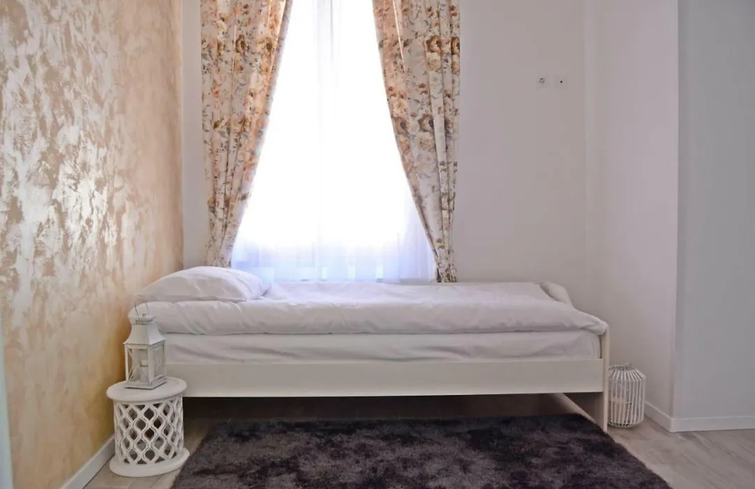 Kaya Home-1