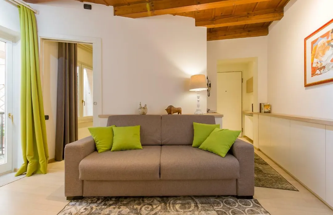 Vecchia Verona Rooms & Apartments-1
