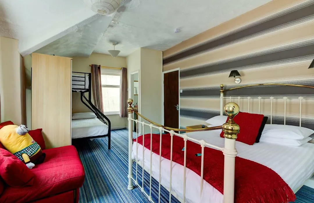 The New Osborne Hotel-1