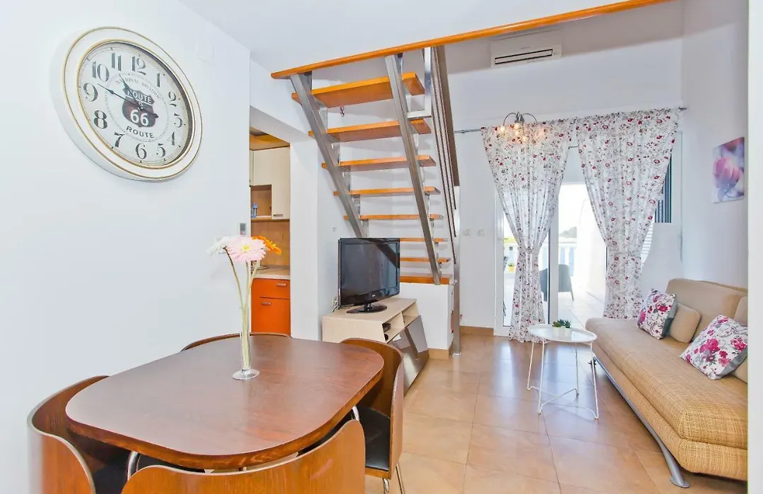 Luxury Bellavista Amazing Sea Holidays With Private Beach & Parking-1