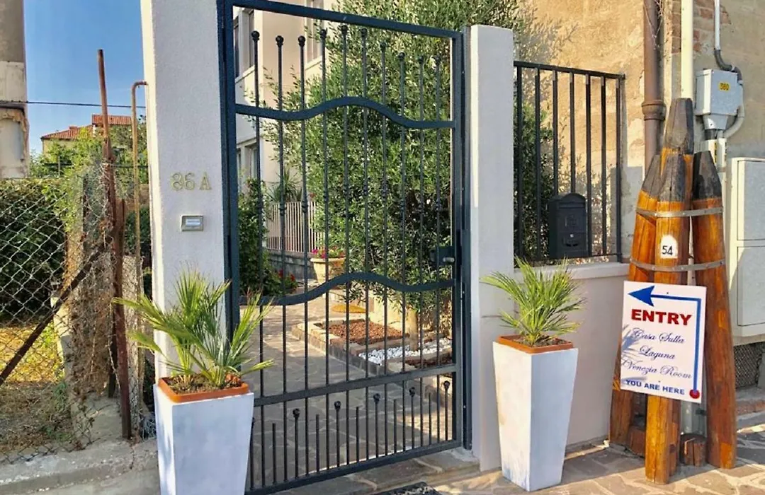 Casa Sulla Laguna-1