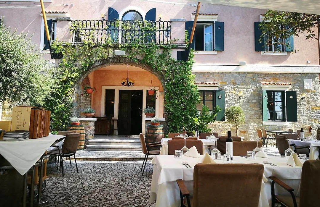 Villa Andor-1