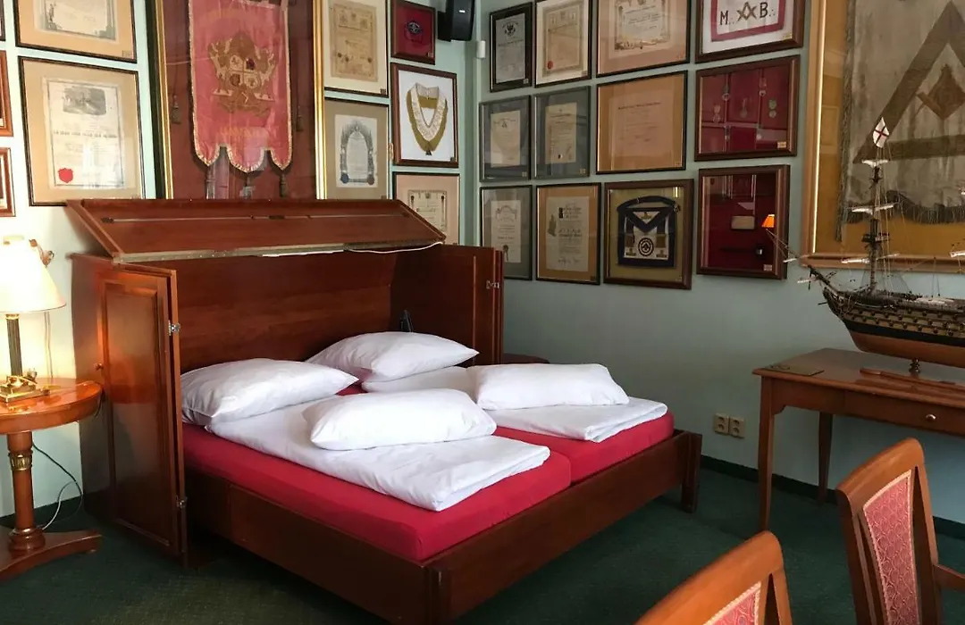 Pension Masonic House-1