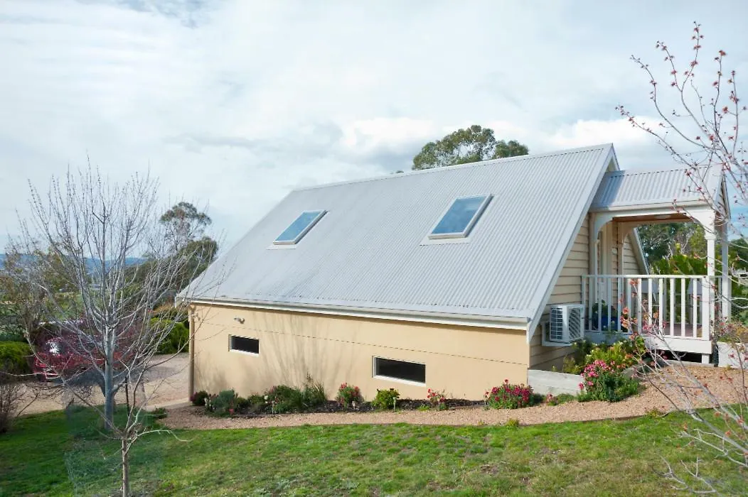 Loft Over The Vines-1