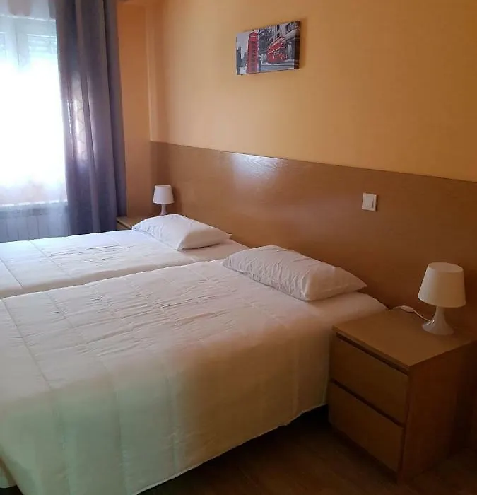 Hostal La Pared-1