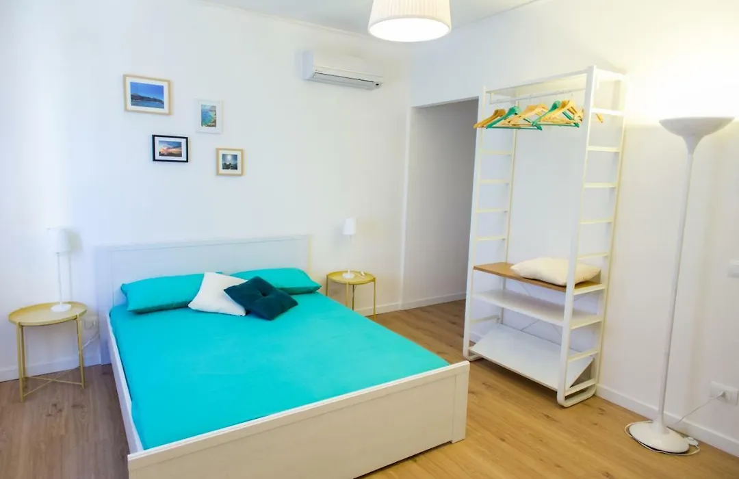 Mondello Beach Rooms - By The Sea-1