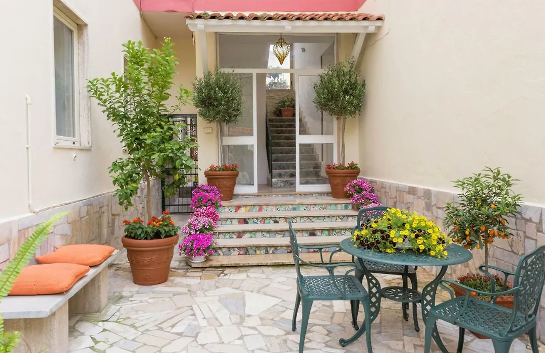 Villa Flora-1