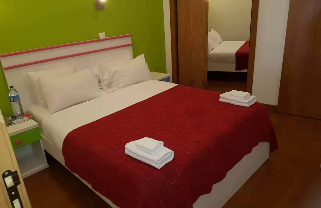 Martim Moniz 28 Guest House-1