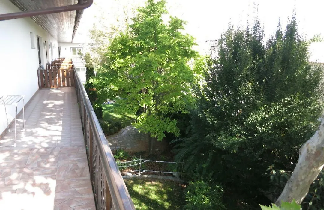 Pension Lang-1