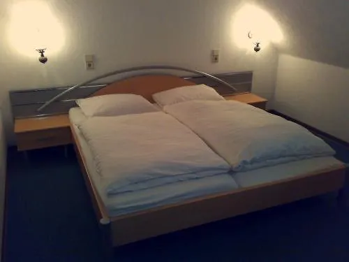 Hotel Royal Garden-1