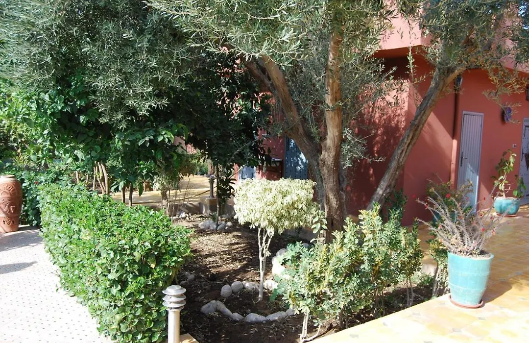 Riad Les Jardins Mabrouk-1
