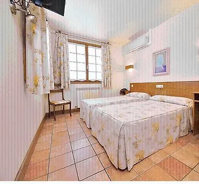 Hostal Lorentxo-1