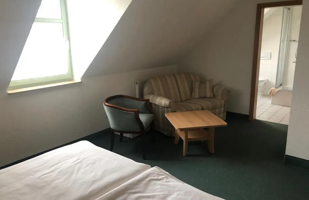 Pension Zur Linde-1