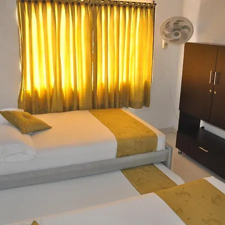 Hostal, Manga mar, Habitaciones privadas y baños privados-2