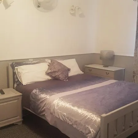 Brampton Guest House-3