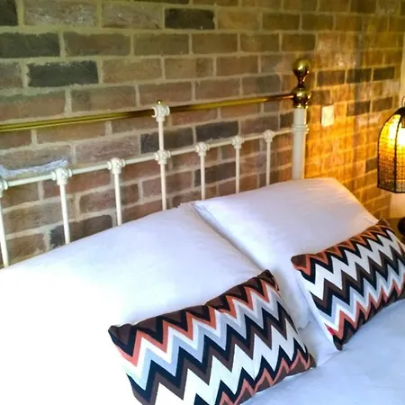 Guest Rooms At The Green Man-2