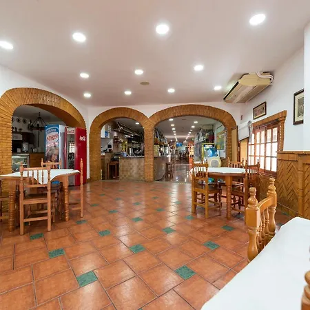 Oyo Hostal El Paisano-2