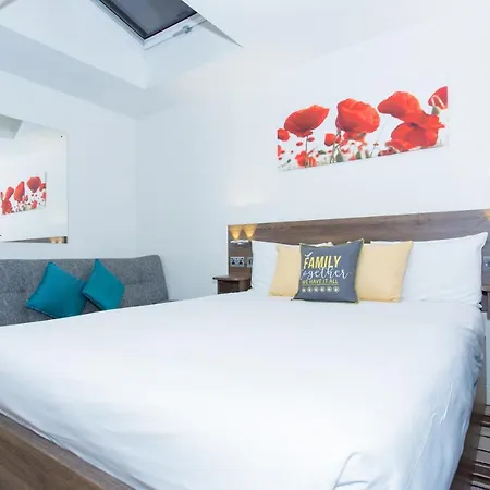 Langley Guest House Nr Pinewood Studios-2