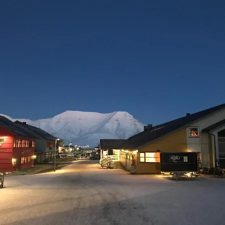 Haugen Pensjonat Svalbard-3