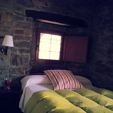 Hostal De Montaña La Aldeya-3