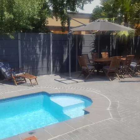 Hayley'S Place-2