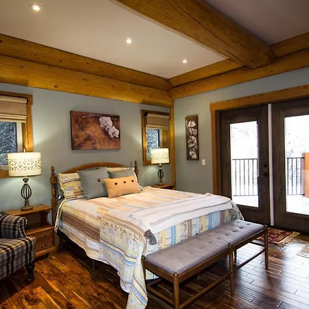 Golden Acres Mountain Lodge-2