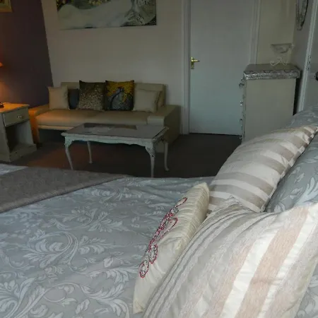 Stoneway Guest House-2