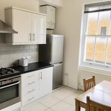 Camden Guest House Double Bedroom With Super Large King Bed-3