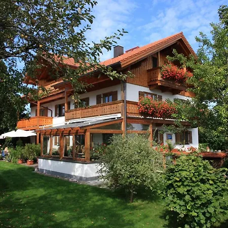 Gästehaus Burgmayr-3
