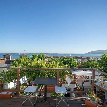 Marina Blue - Apartments & Suites-3