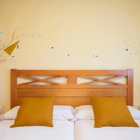 Hostal La Granja **-2
