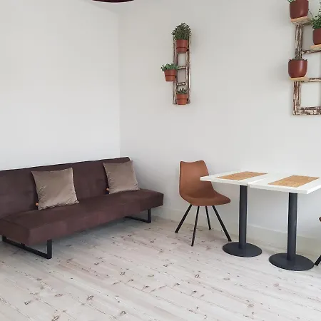 Cork Train Station Guesthouse-3