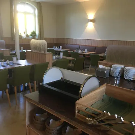 Hotel Goldener Loewe-3