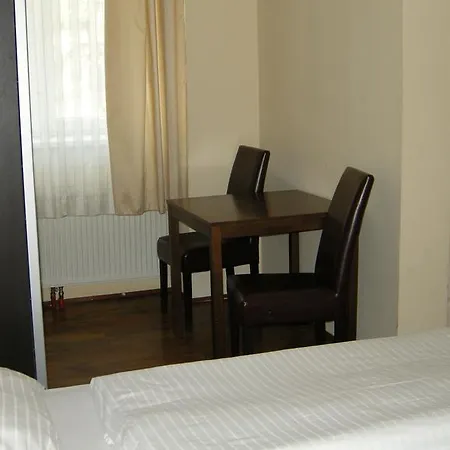 Pension Schottentor-2