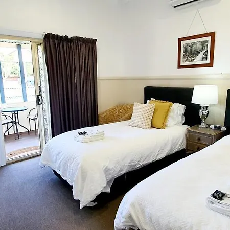 Coppers Hill Private Accommodation-2