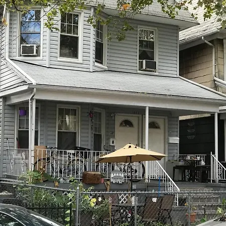 Classical American House 4-3