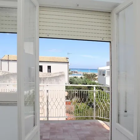 BeachSide Rooms&Suites-3